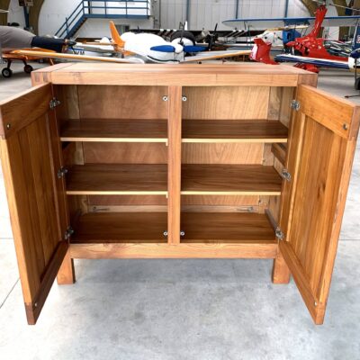 Buffet en orme massif vintaged e face portes ouvertes