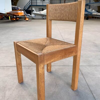 Chaise en orme et paille de côté