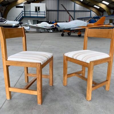 Chaises en orme massif paire