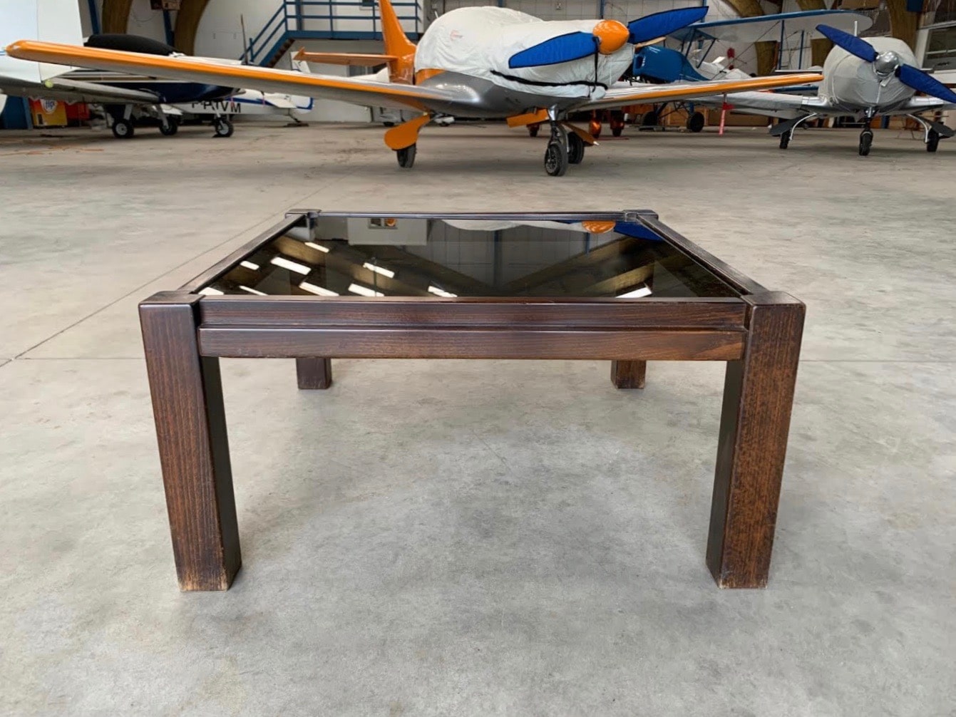 Table basse en chêne de face