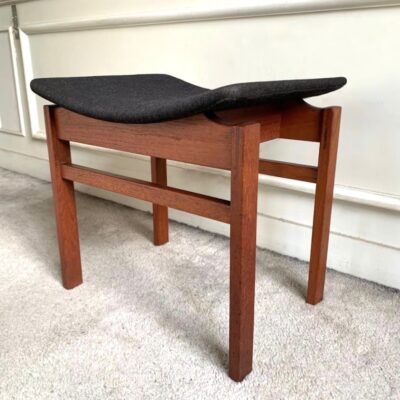 Tabouret scandinave en teck seul
