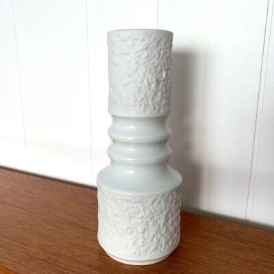 Vase vintage en porcelaine planche