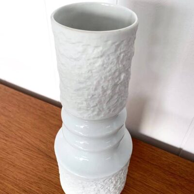 Vase vintage en porcelaine planche du dessus