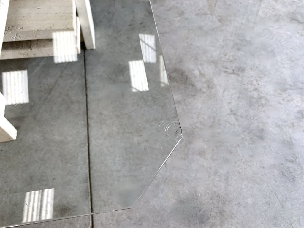 Table basse travertin cubiste éclat verre