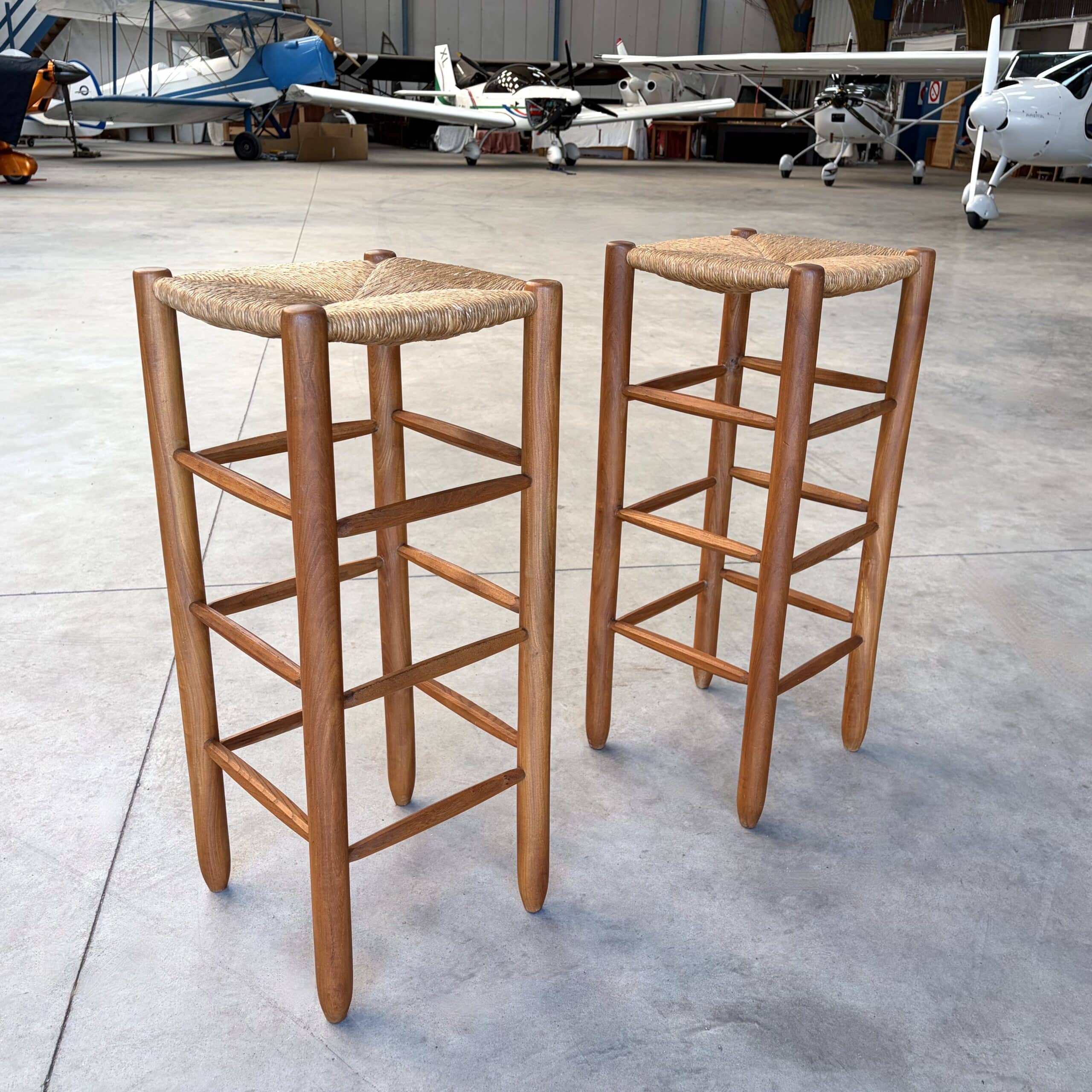Tabourets Perriand vue générale
